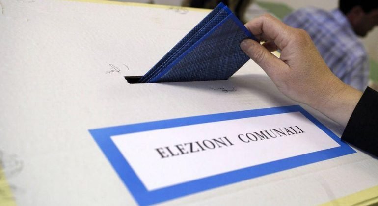 Affluenza ballottaggio: alle 23 restano molto bassi i dati ad Alessandria