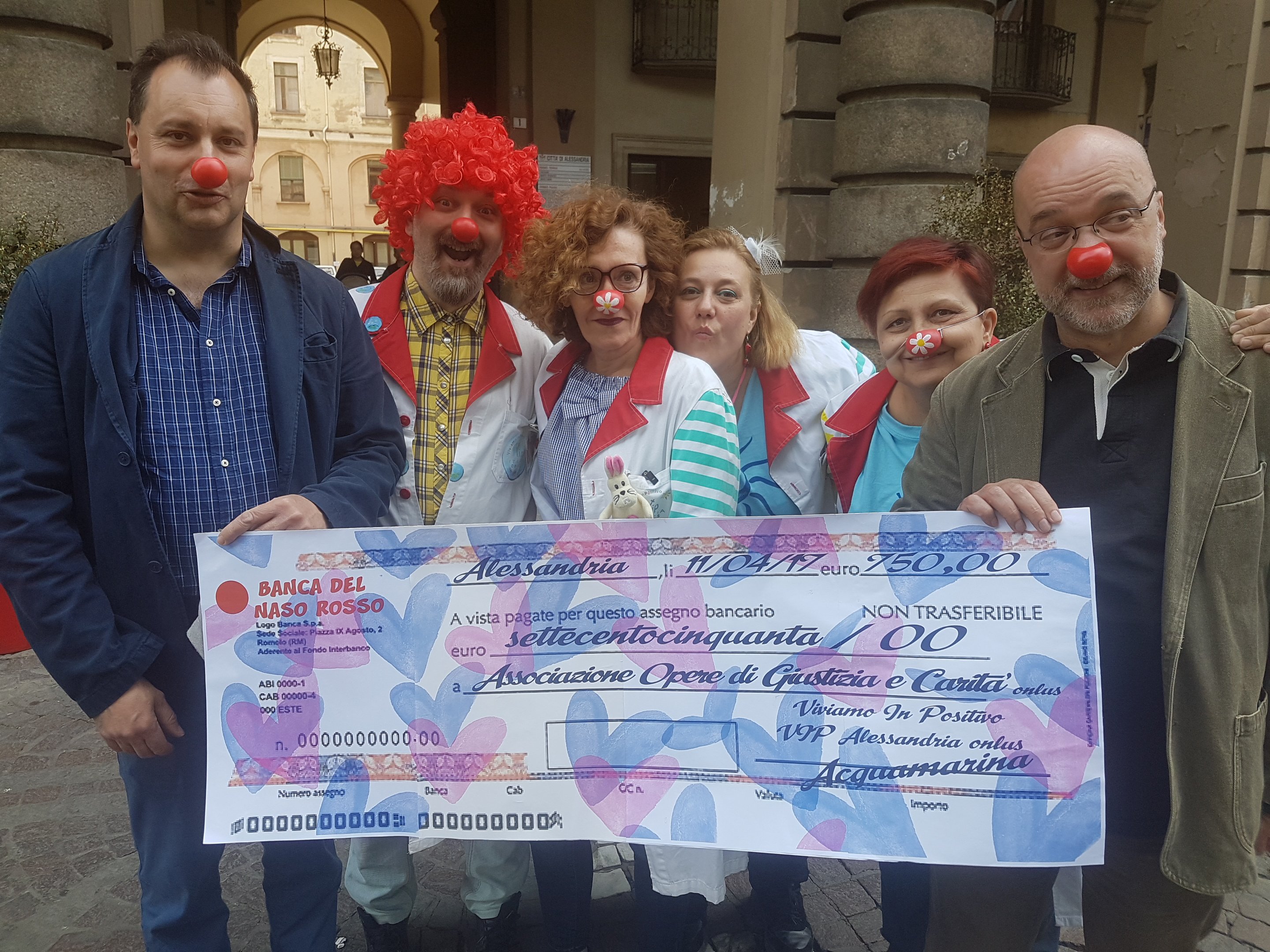 Il bel gesto di generosità dei Vip Clown per l’Osservatorio Sociale