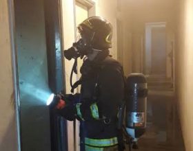 Incendio in una cantina a Cassano. Un uomo ustionato e due intossicati
