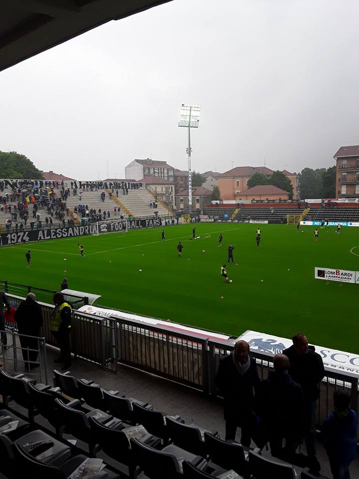 Alessandria-Pontedera 2-1, Cremonese-Racing 3-2 (FINALE). Grigi ai playoff