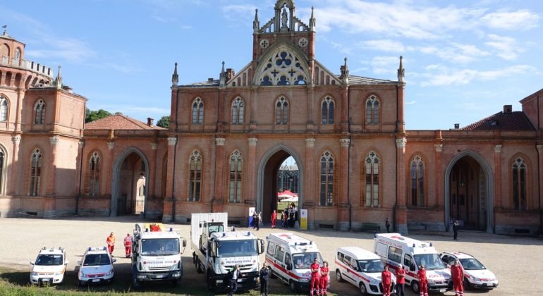 Anche per gli enti di soccorso della provincia nuove ambulanze e pick up