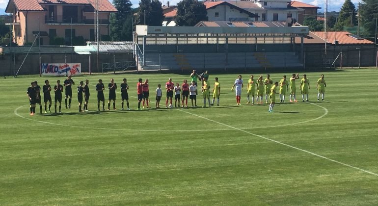 Calcio Derthona, beffa all’esordio: Varesina punisce al 90^