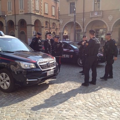 In azione anche a Casale le unità antiterrorismo dei Carabinieri