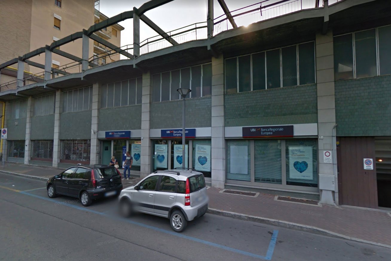 Colpo choc a Tortona: rapina in banca durata oltre un’ora