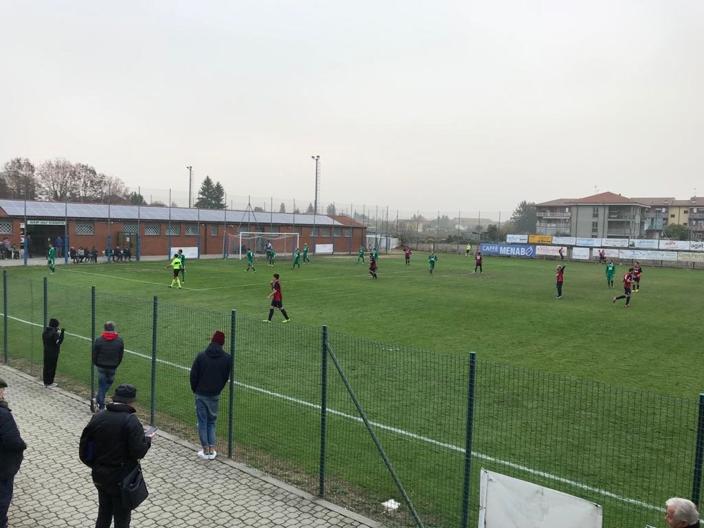 Castellazzo, doccia fredda nel finale: la Caronnese vince 2 a 0