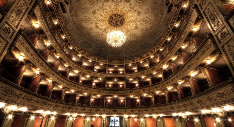APRE: gli spettacoli della nuova stagione del Teatro Sociale di Valenza