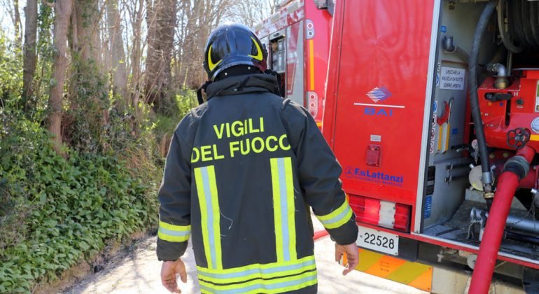 Incendio sterpaglie a Ponzone. Vigili del Fuoco spengono le fiamme