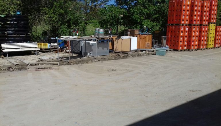 In Val Cerrina cittadini ancora al lavoro per ripulire dal fango
