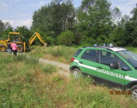 Discarica con amianto trovata lungo il fiume Orba