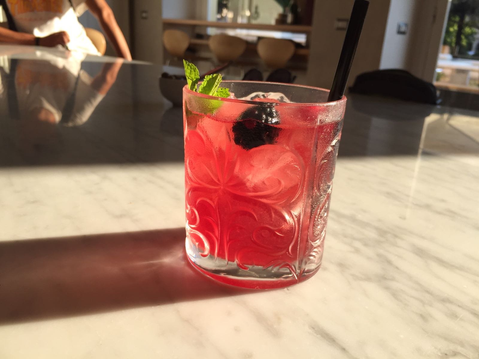 Sfida per il cocktail “Donna è” alla “Notte in rosé”