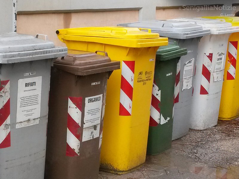 Come funziona il nuovo servizio di raccolta rifiuti a Novi? Pronti sportelli informativi