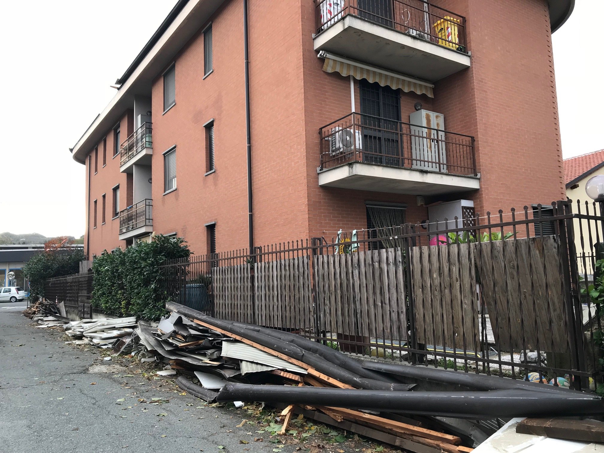 Maltempo: ad Acqui Terme vento a 65Km/h causa crollo di un tetto