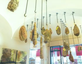 A Tortona c’è Dop&Doc, un posto in cui i salumi piovono dal cielo