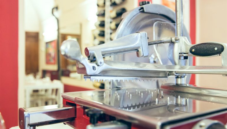 A Tortona c’è Dop&Doc, un posto in cui i salumi piovono dal cielo