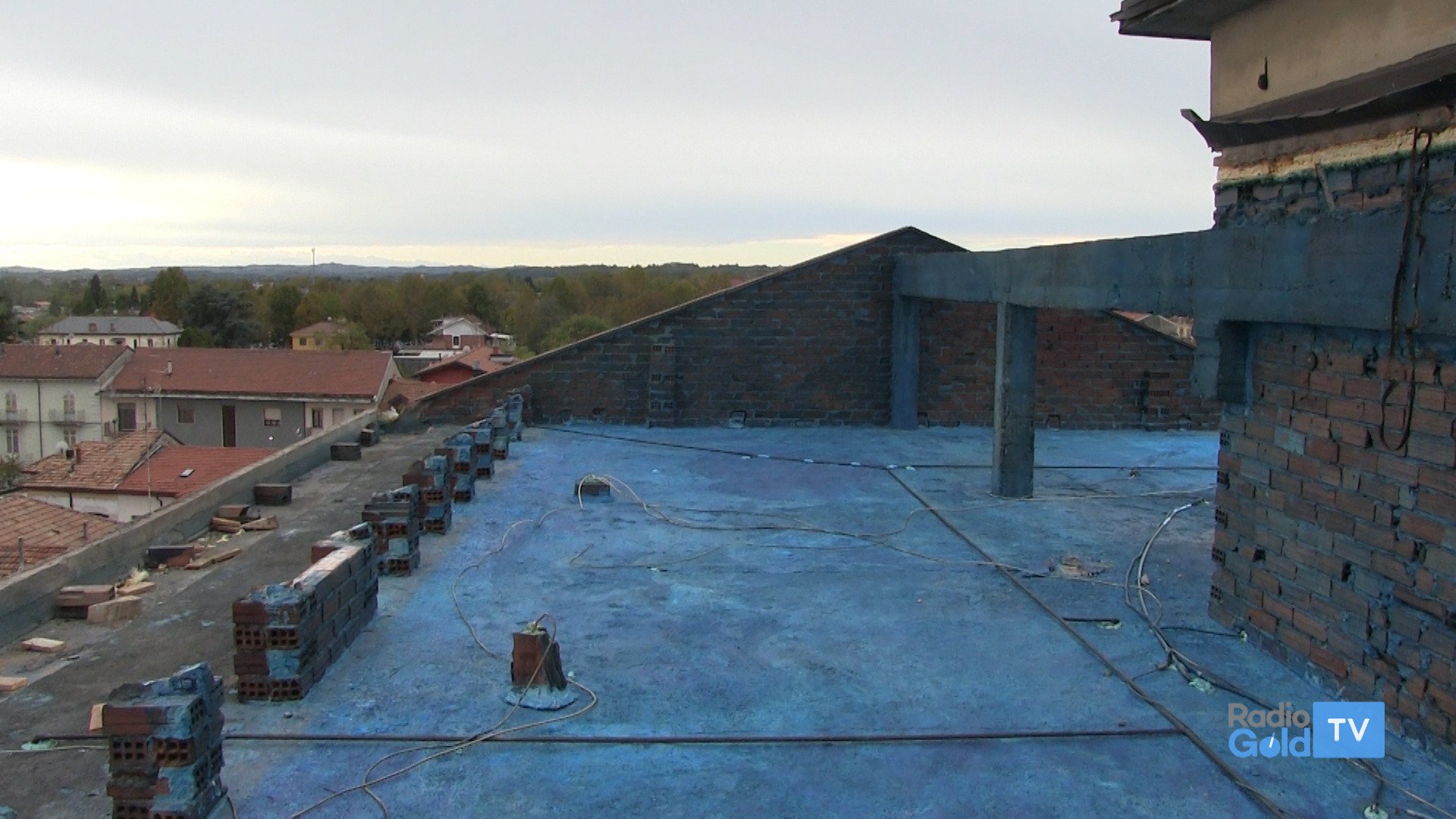 Le immagini del tetto scoperchiato a Casale Monferrato