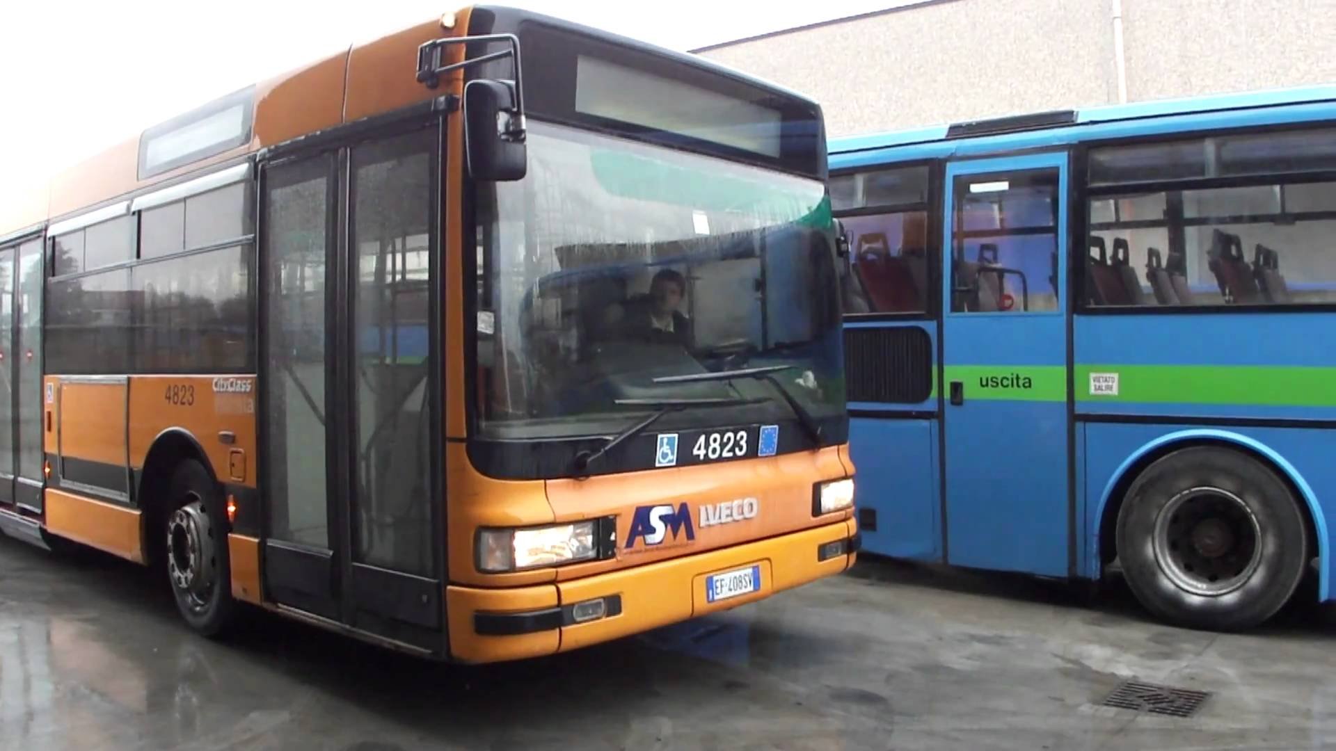 Anche i bus si fermano contro il Pacchetto Mobilità europeo