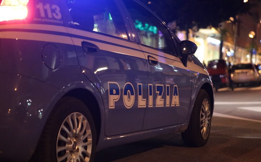 Controlli della Polizia a Novi per impedire atti vandalici e tutelare la quiete pubblica