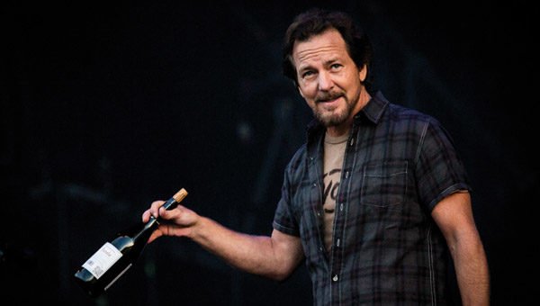 Un altro super ospite a Collisioni: arriva Eddie Vedder, leader dei Pearl Jam