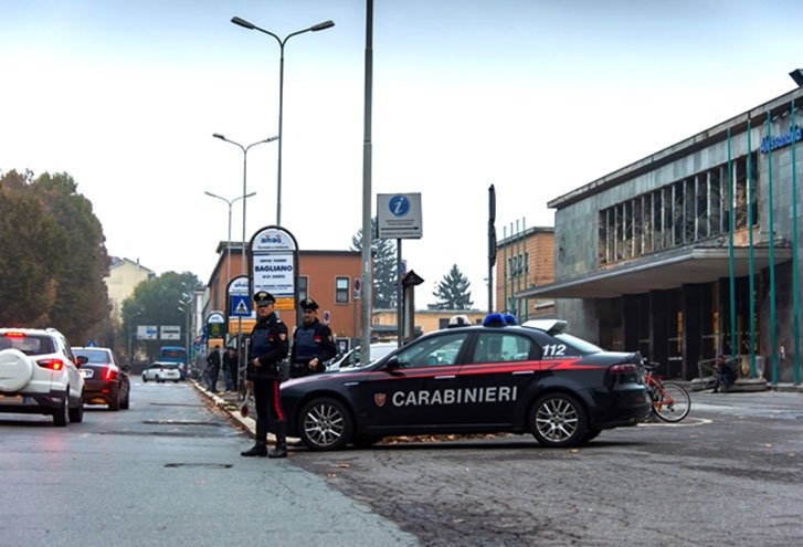 Controlli Carabinieri stazione