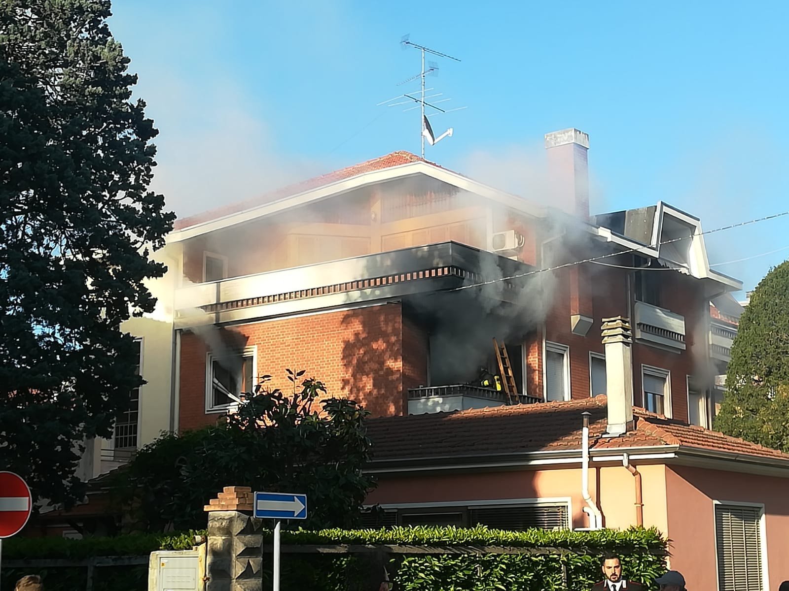 Incendio in una villetta a Valenza