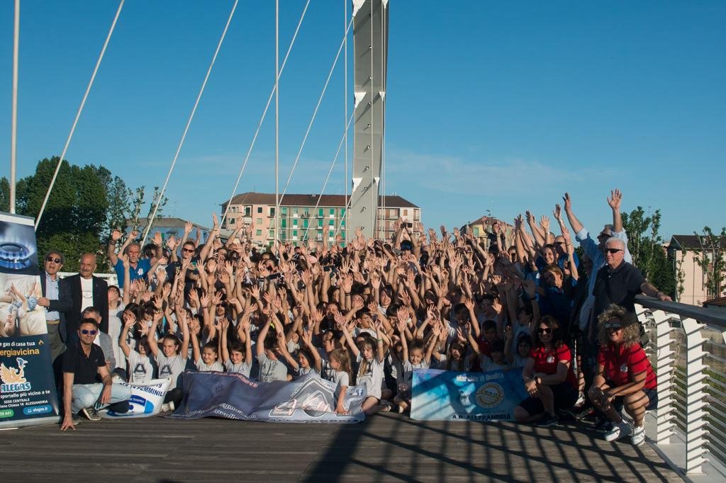Un selfie con 312 facce per finire su Italia Uno: superscatto per Alessandria Volley