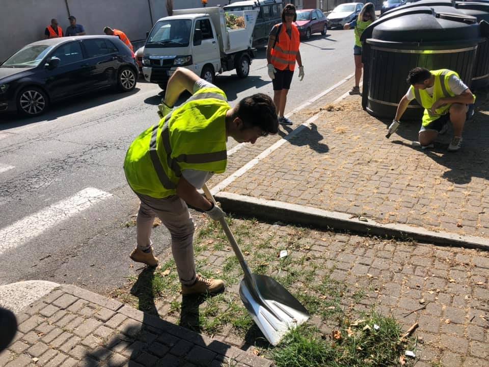 Il sindaco di Casale in strada per ripulire la città con i volontari