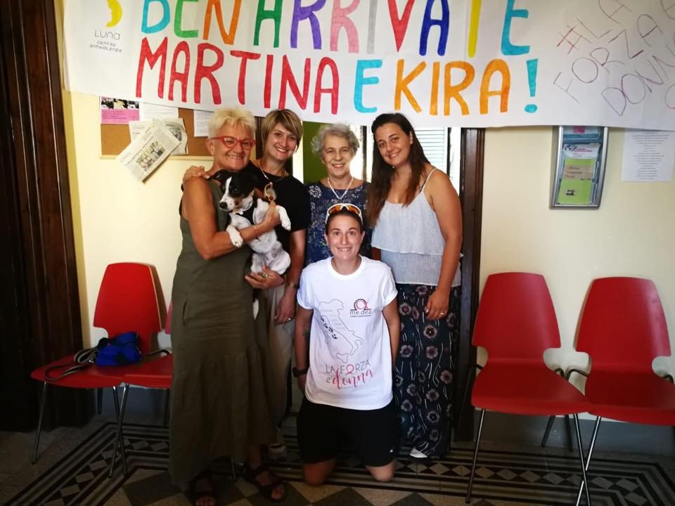 Martina e Kira accolte a Lucca: “Un’altra bella giornata, martedì a Siena”
