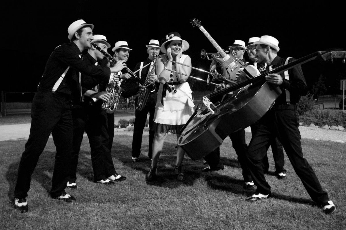 A Valenza questa sera si torna agli anni ’20 con la Tnb Swing Band