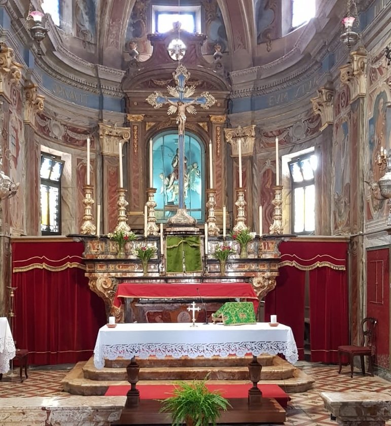 La croce della parrocchia di Cascinagrossa torna all’antico splendore