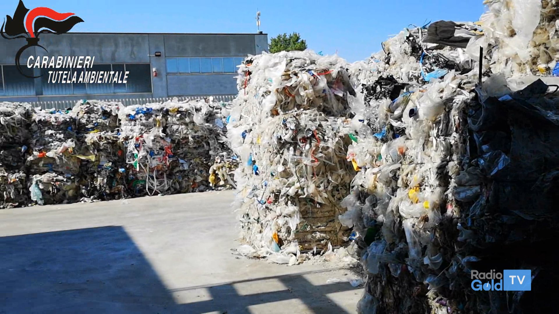 Gestione di rifiuti plastici: scoperte tre aziende non in regola