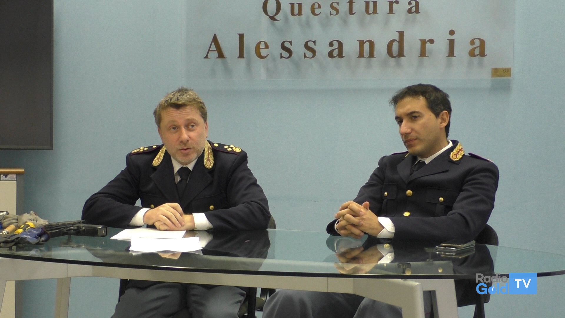 Grazie a segnalazione dei cittadini, Polizia sventa furto in una villetta a Castelceriolo