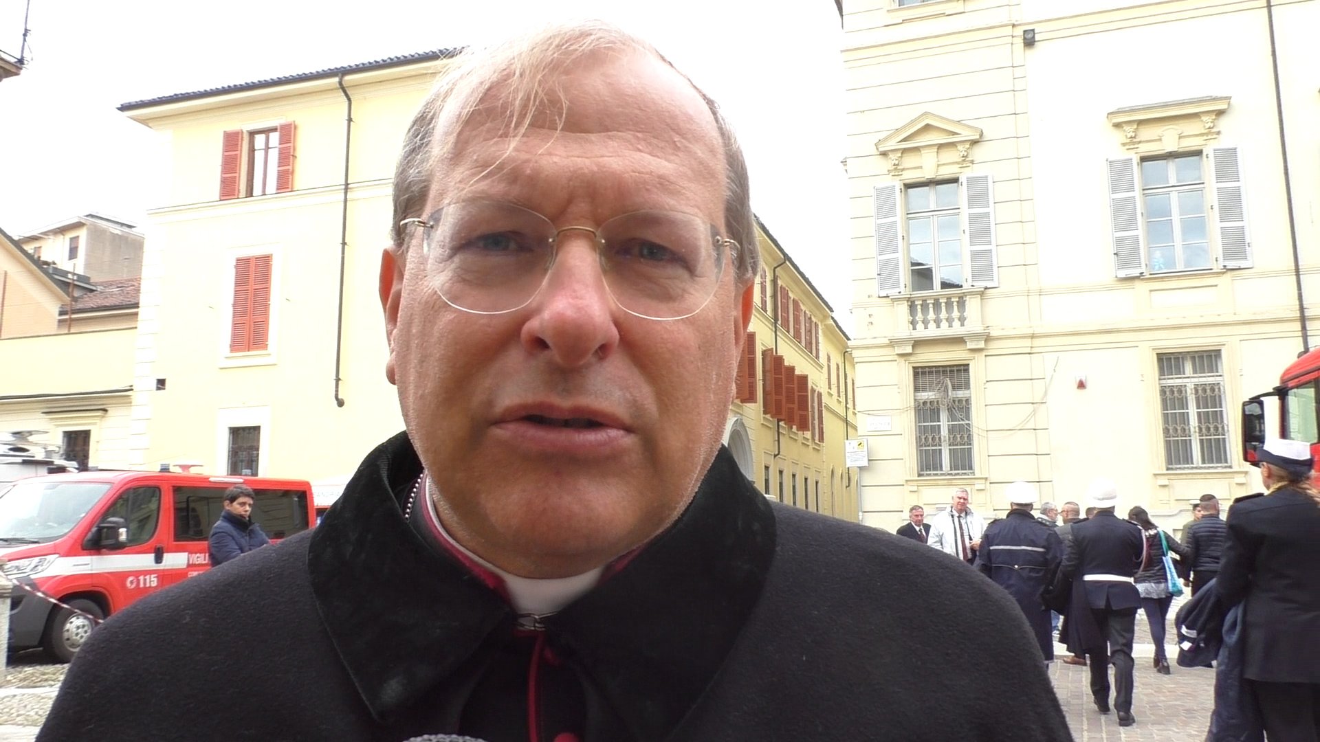 Vescovo Gallese alle famiglie delle vittime: “Guardate in cielo”