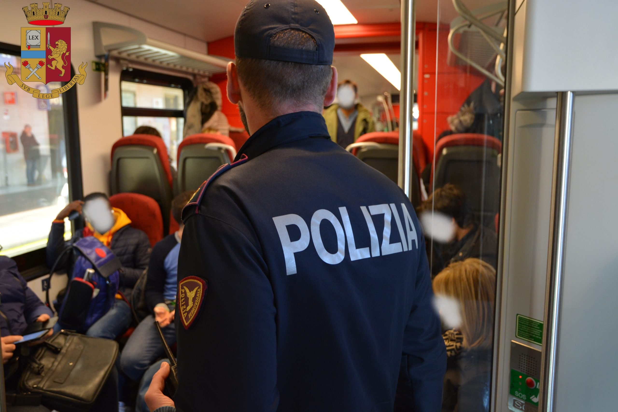 Sorpreso in treno con quasi 2 chili di hashish: arrestato dalla Polizia Ferroviaria di Novi