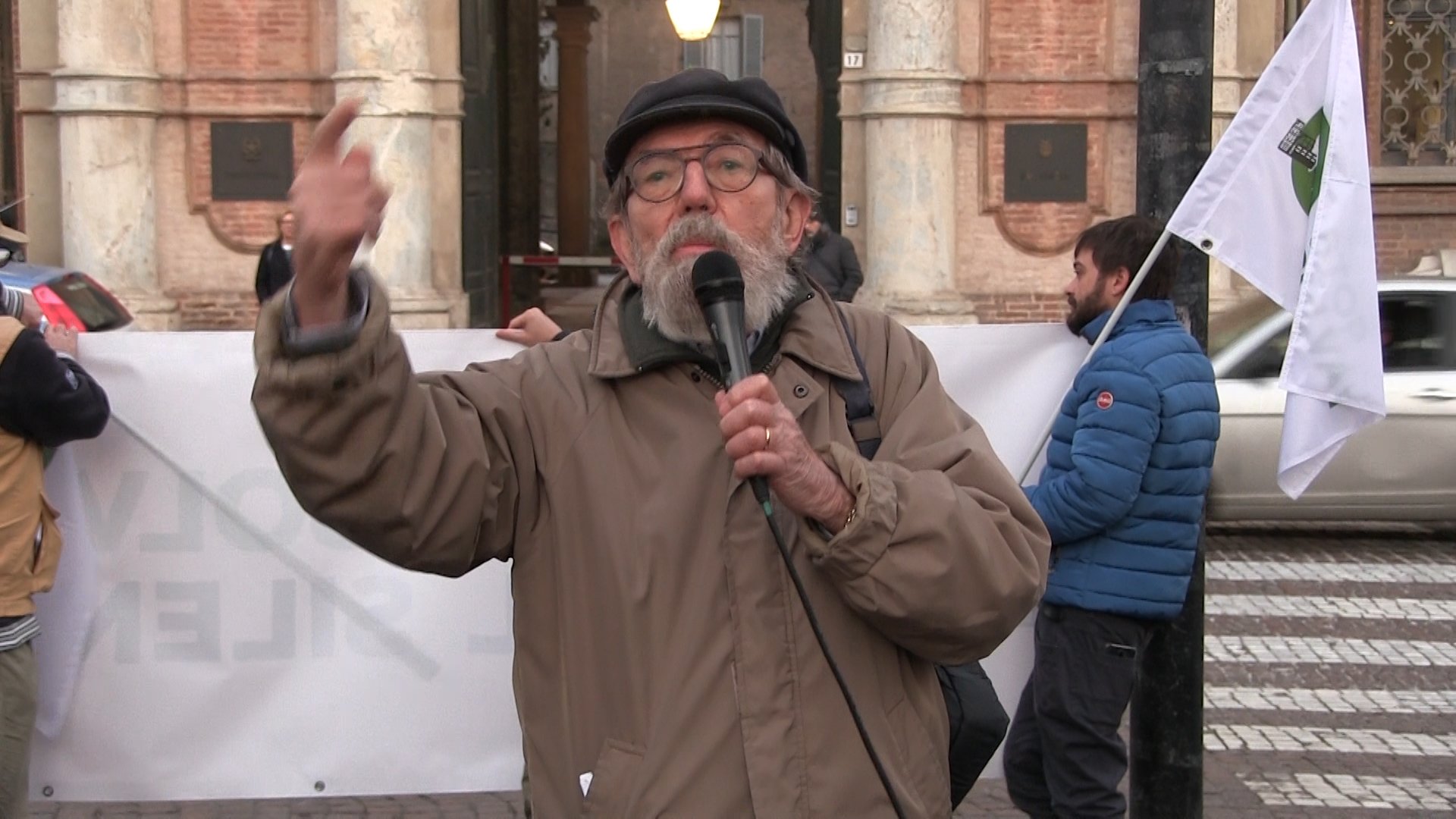 Questione ambientale a Spinetta: un centinaio di persone davanti a Palazzo Ghilini per “rompere il silenzio”