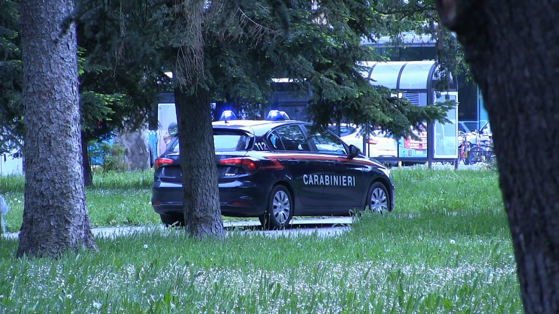 Litigio tra due persone ai giardini della stazione: sul posto i Carabinieri e la Polizia Municipale