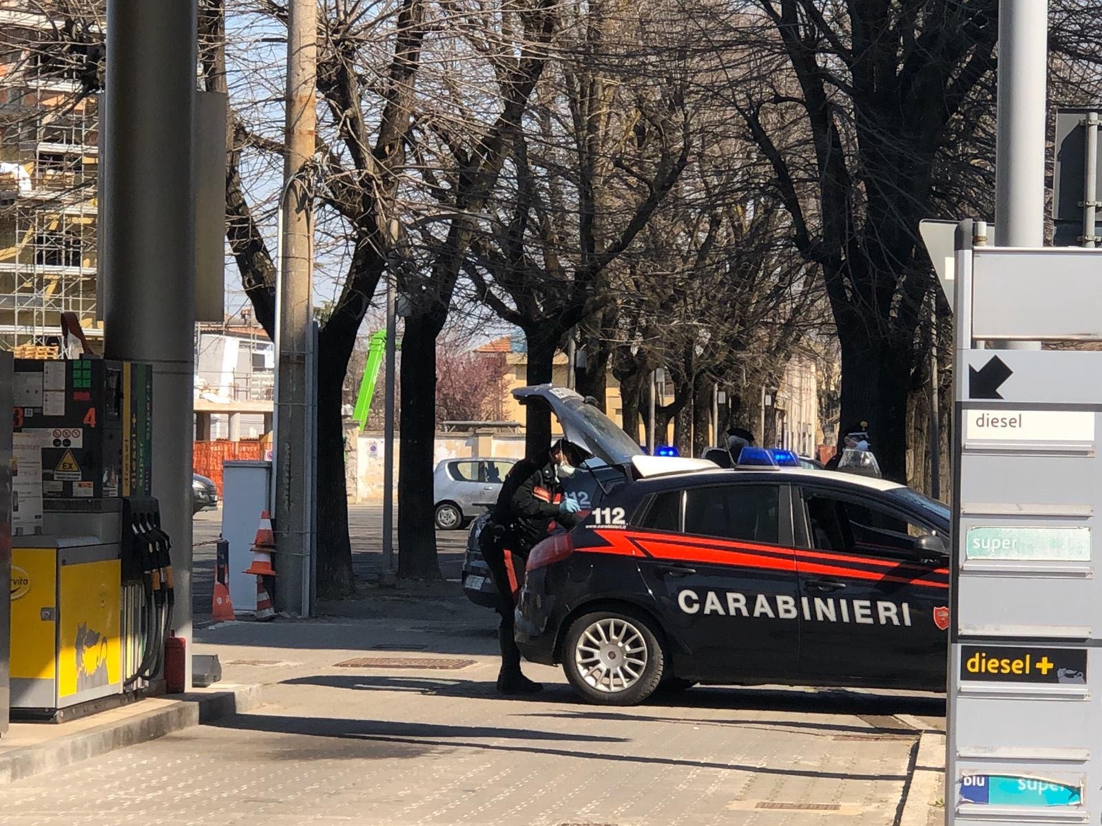 A Tortona l’impegno continuo dei Carabinieri per esortare i cittadini a stare in casa