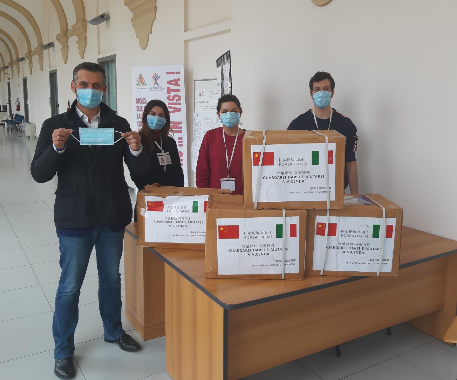 Coronavirus: a Tortona 20 mila mascherine dono della città “gemella” cinese Jiangyin