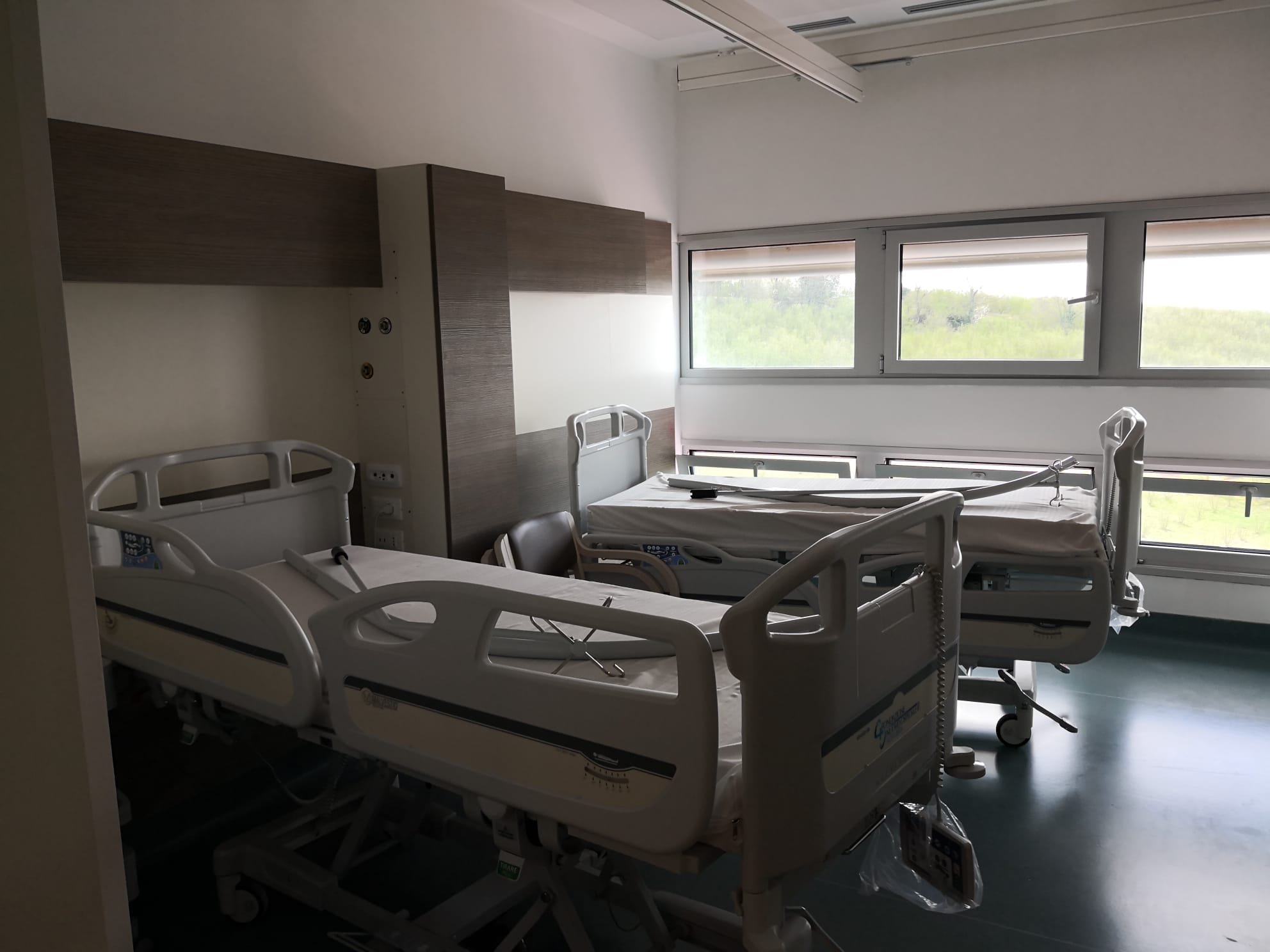 Piemonte riduce pressione sugli ospedali: “Pazienti non covid trasferiti in rsa o seguiti da casa”