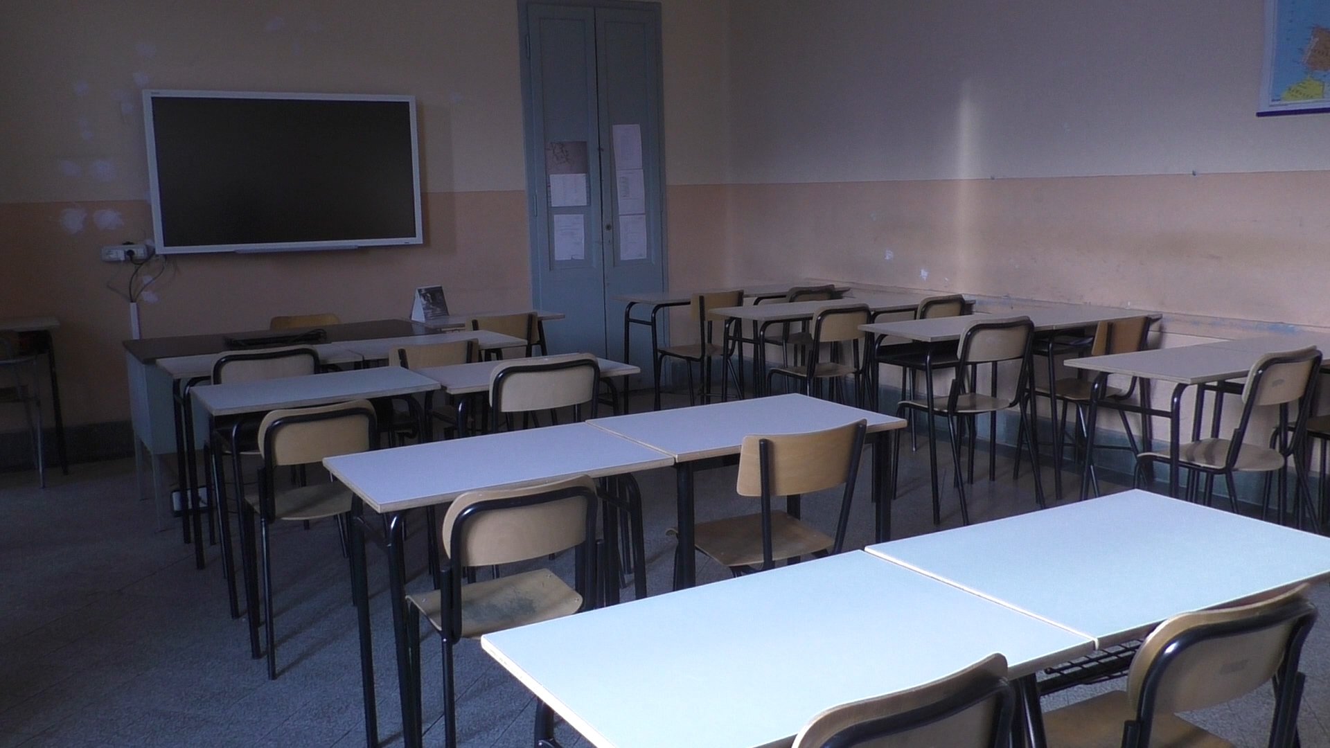 Covid a scuola: in provincia calano i focolai (-9) ma aumentano le classi in quarantena (+7)