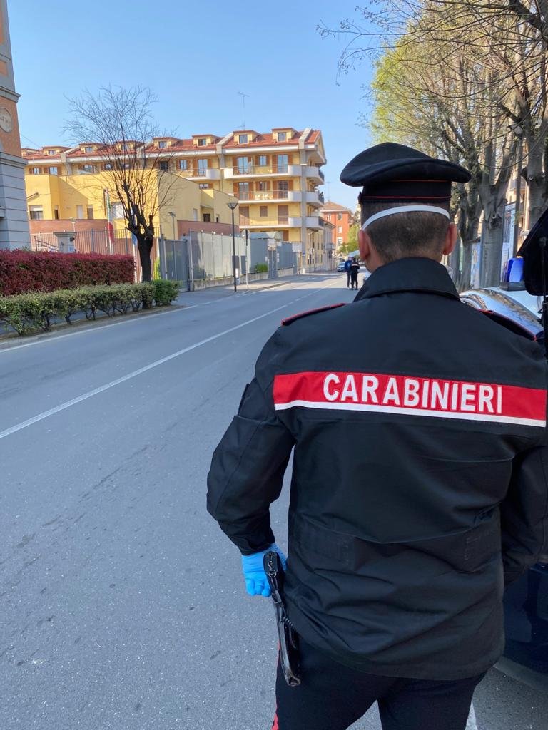 Colpisce postina e fugge: Carabinieri di Tortona cercano pirata della strada