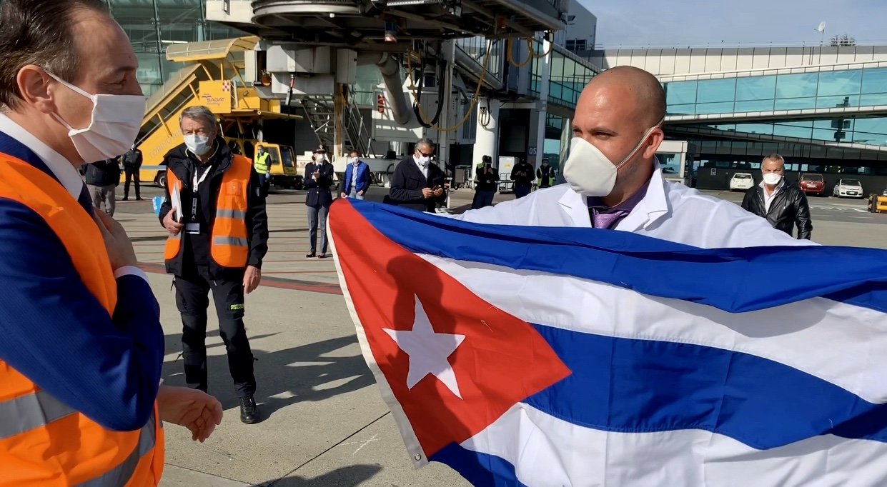 Medici e infermieri cubani pronti per iniziare il lavoro. Opereranno a Torino