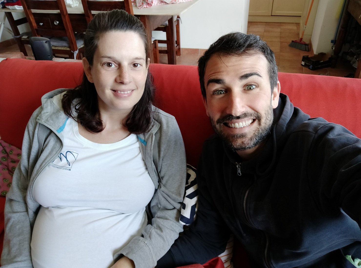 Stefania e Davide, futuri genitori e youtuber: “Con ironia sconfiggiamo la paura del virus”