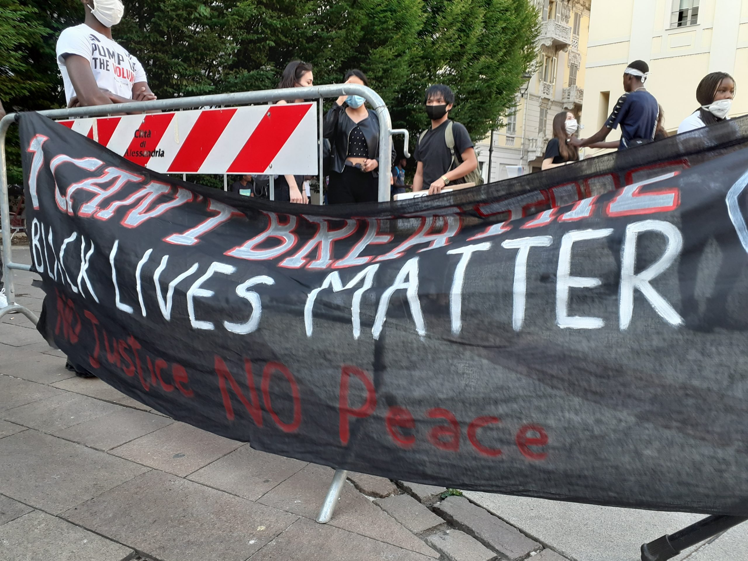 Black Lives Matter Alessandria dice ‘no’ a Diritto e Rovescio: “Non prestiamo fianco a trasmissione incentrata sul pregiudizio”
