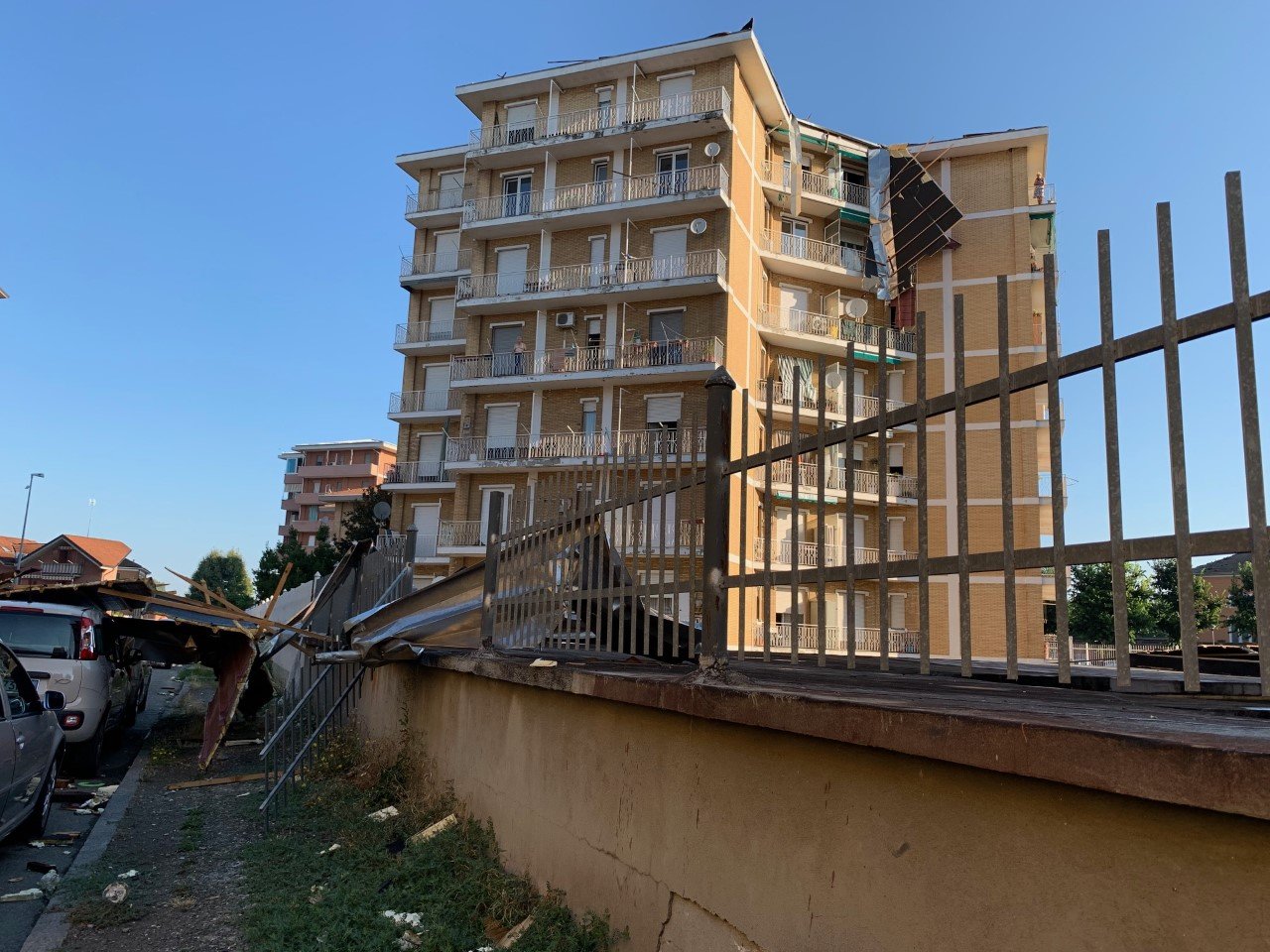 Il devastante scenario ad Alessandria dopo la tempesta di sabato sera