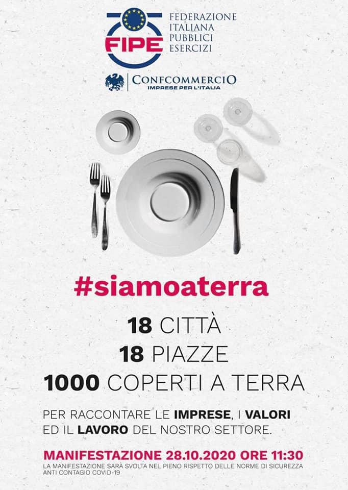 “#Siamoaterra”: i ristoratori con piatti e posate sulla strada per contestare le misure anti-covid