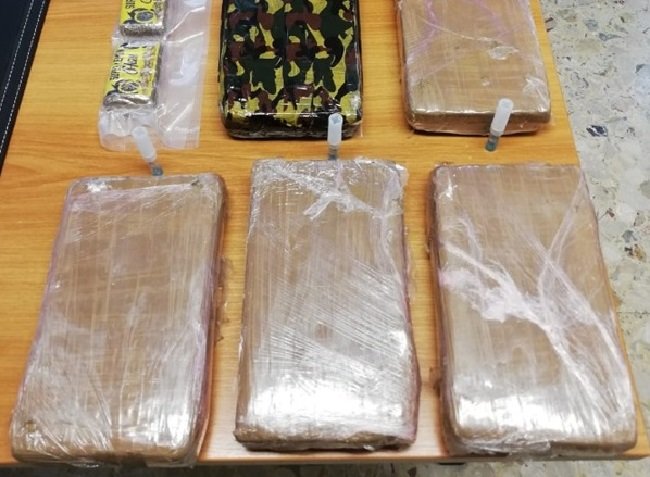 Trovati con cinque chili di cocaina: due arresti a Valenza