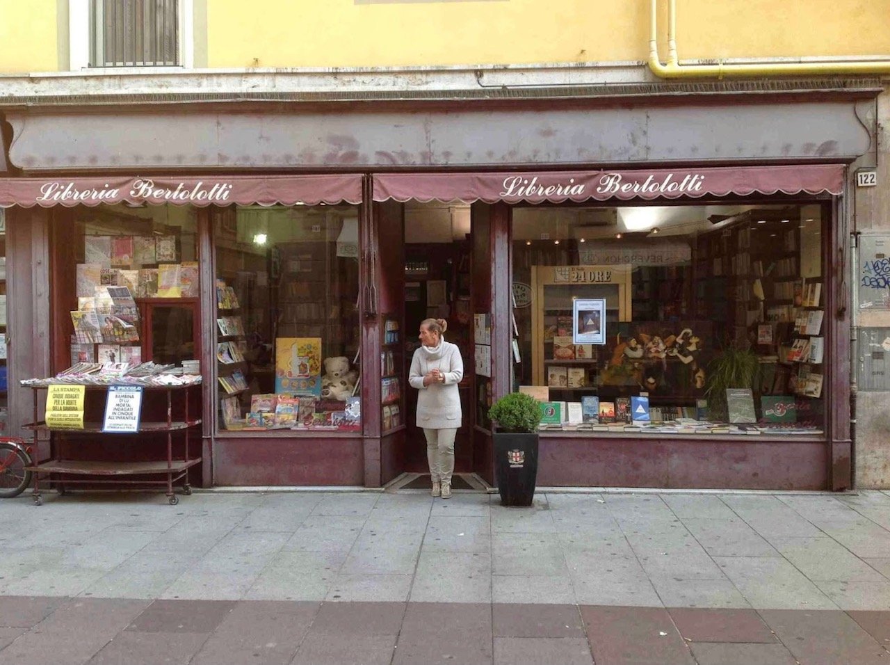Un’altra pagina della storia di Alessandria vola via: addio a Nicoletta Campari della libreria Bertolotti