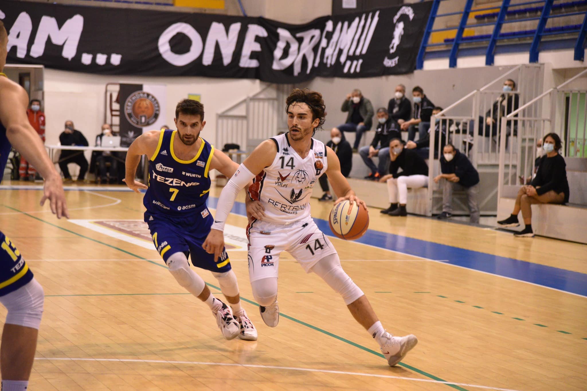 Basket: domenica Bertram Derthona in trasferta a Udine nel recupero