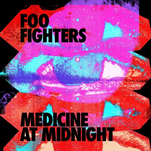 Foo Fighters tornano con il nuovo disco Medicine at Midnight