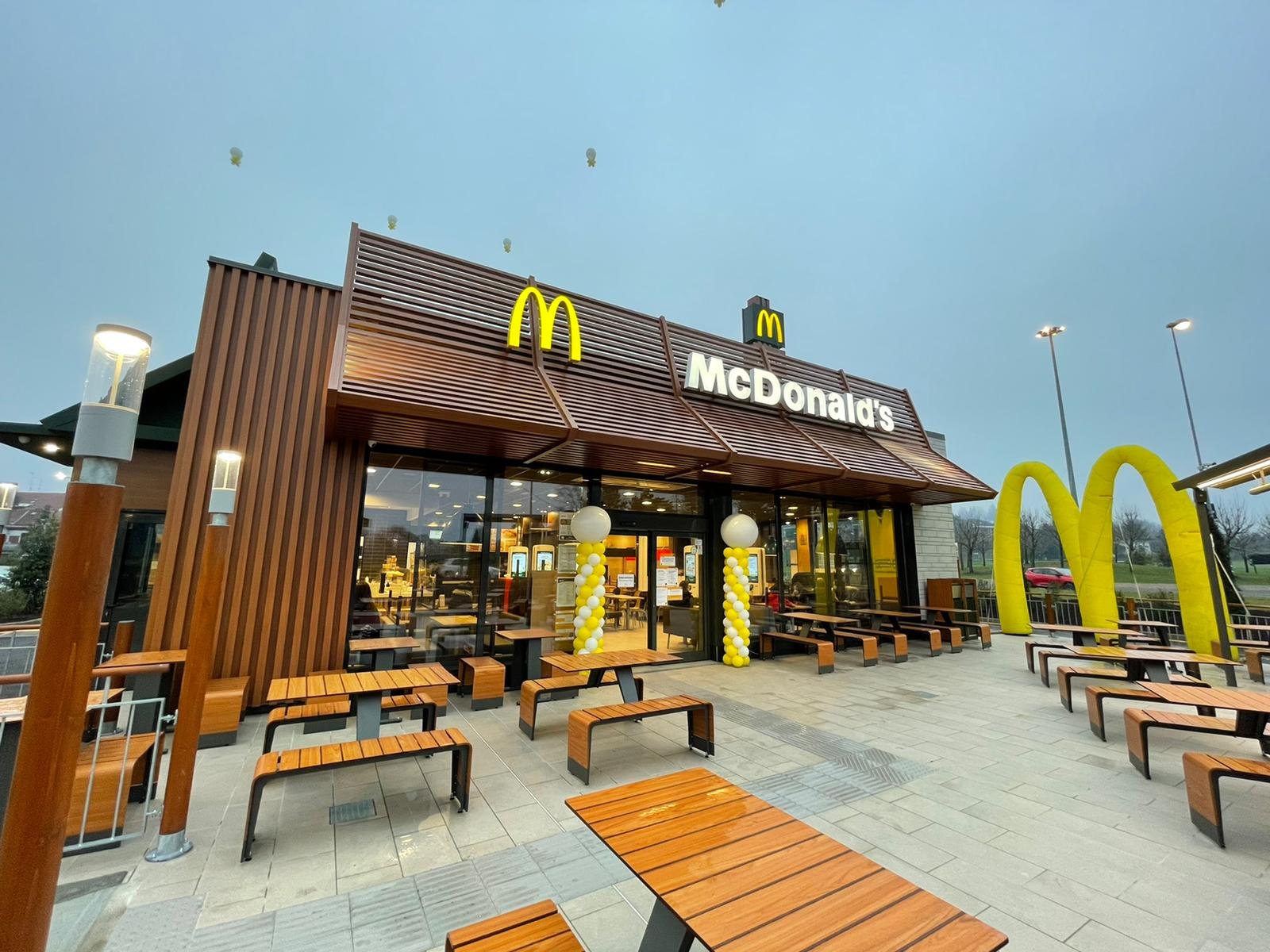 McDonald’s Valenza: “Presto un servizio di pulizia per rimuovere i nostri rifiuti lasciati in giro”